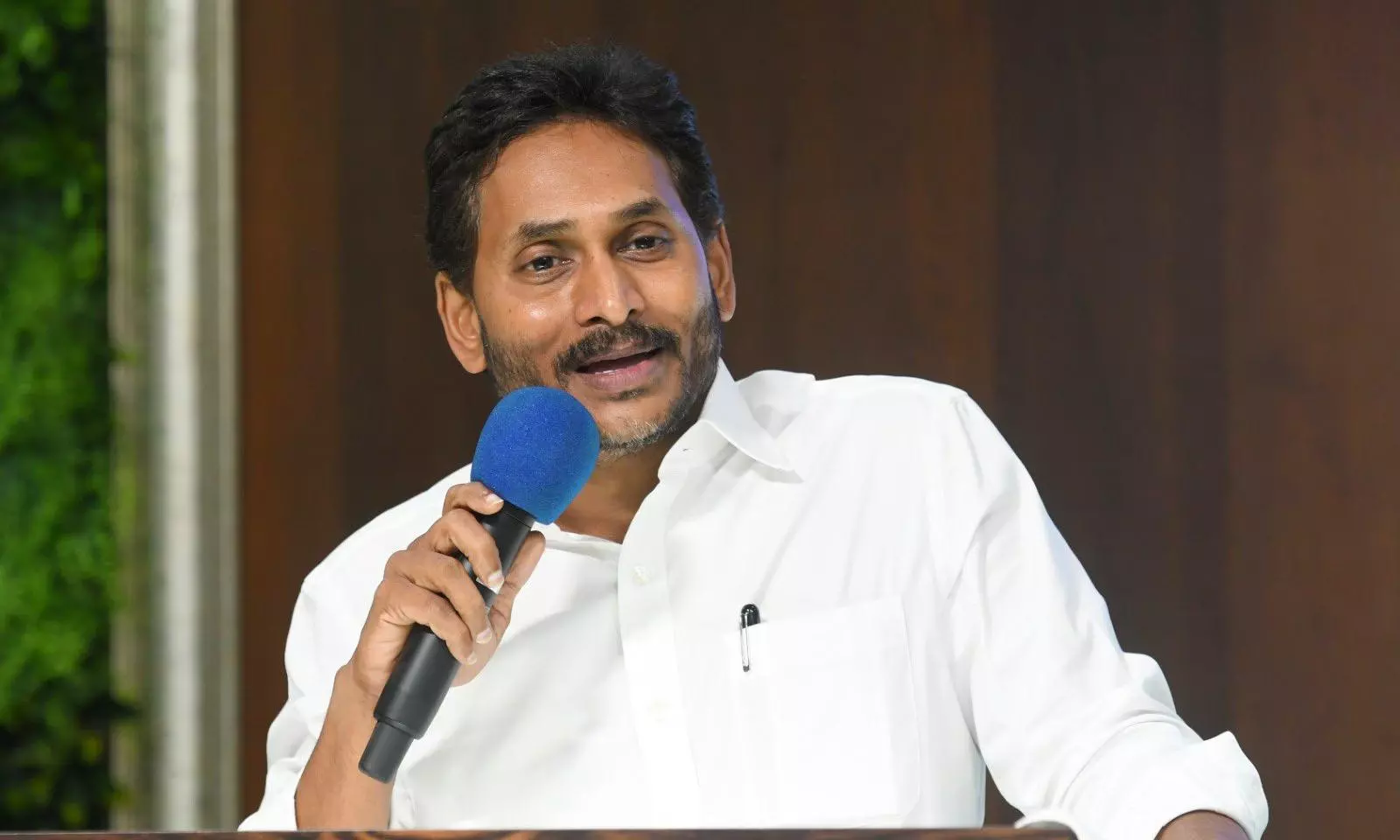 YSRCP chief Jagan says he will meet Gov over “attacks” on party cadres