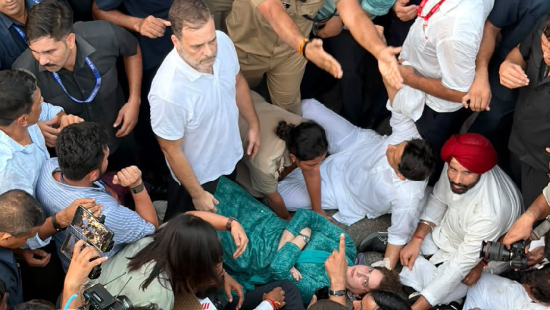 Rahul Gandhi, Priyanka Gandhi Detained During Opposition Protest in Delhi