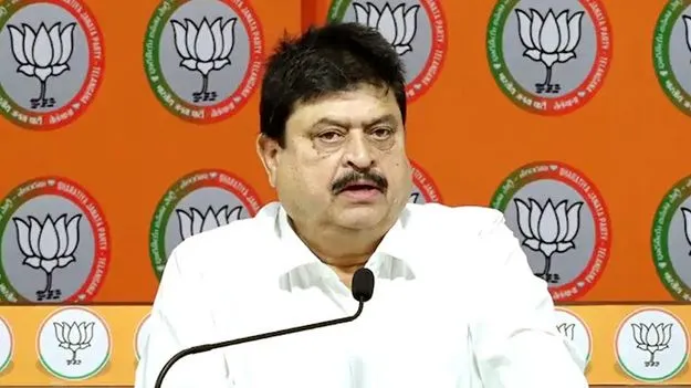 T'gana BJP prez slams CM over plan to attend Cong Delhi rally amid rainfall deficit crisis