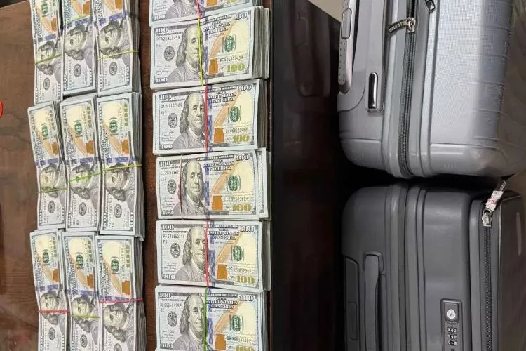 DRI seizes foreign currency worth Rs 1.56 cr at Hyderabad airport, arrests two